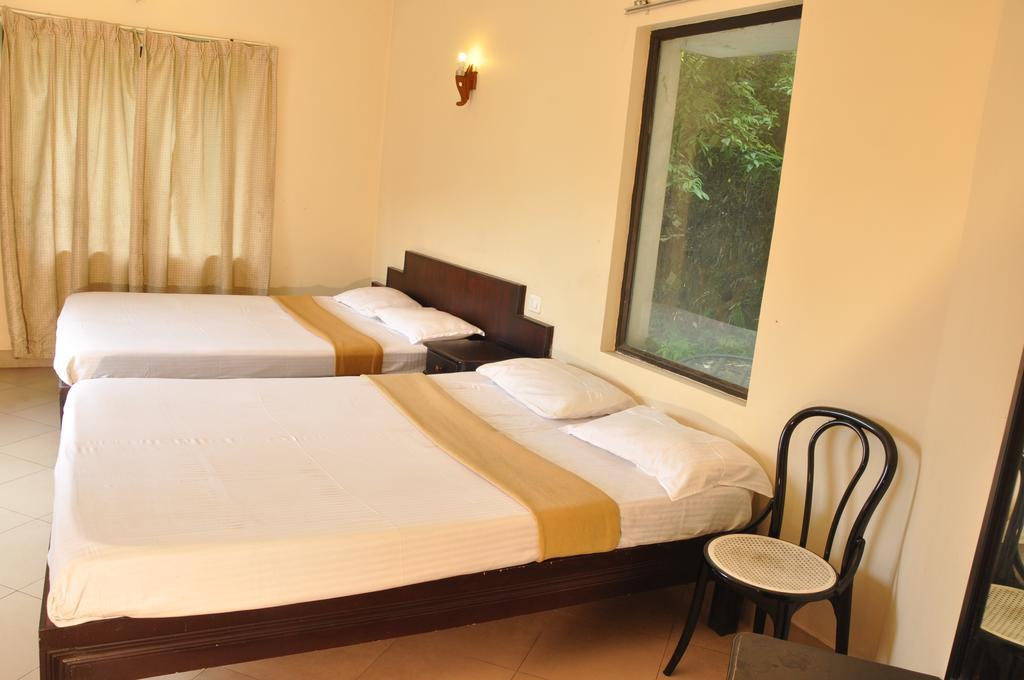 Albarad Hotel Munnar Rum bild